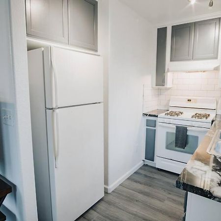 Gorgeous Upstairs Studio With Patio And Laundry Чико Екстериор снимка