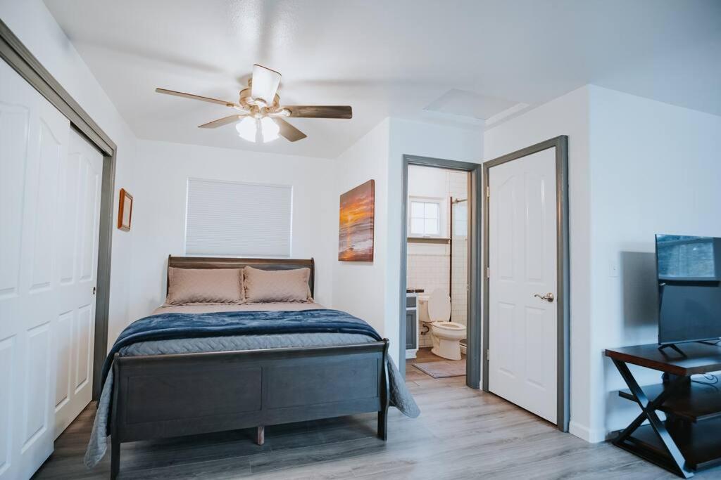 Gorgeous Upstairs Studio With Patio And Laundry Чико Екстериор снимка